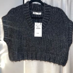 Zara knit cap sleeved cropped vest